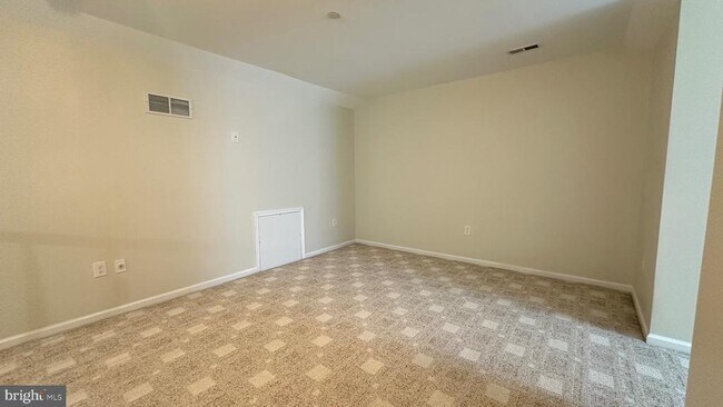 Building Photo - 938 Dutch Dr