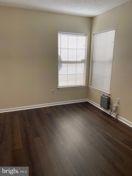 Building Photo - 15615 Easthaven Ct