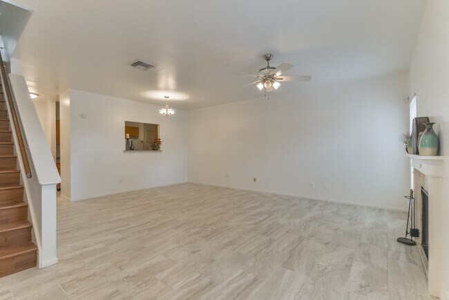 Building Photo - 3126 Holly Hall St