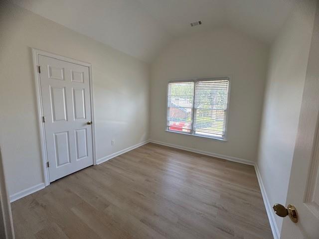 Building Photo - 340 Medridge Dr