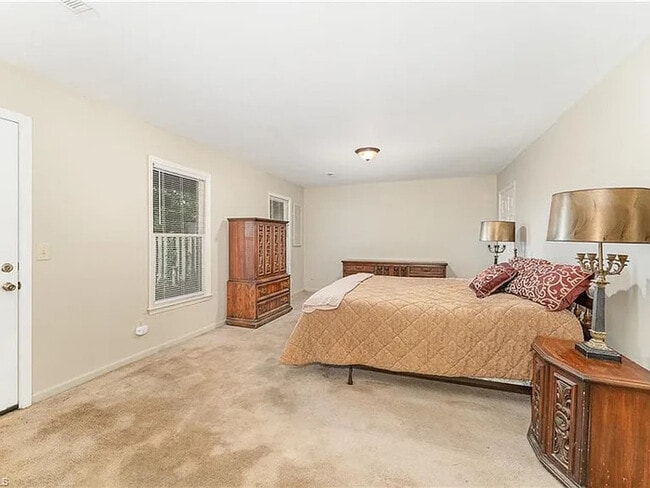 Building Photo - Earn Wealth While Leasing - Like a Homeown...