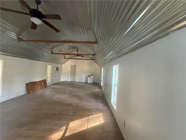 Building Photo - 315 Gaines Ave