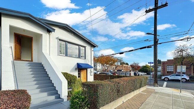 Building Photo - ALL UTILITIES INCLUDED - Remodeled - Upper Level - Backyard