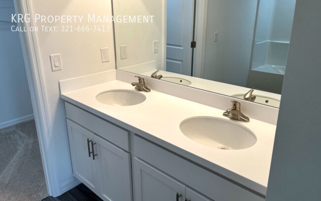 Building Photo - 4303 NE 12th Ct