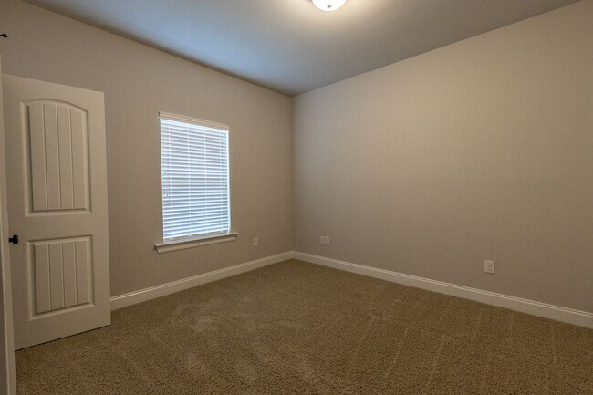 Building Photo - 3/2 Bedroom Fairhope!