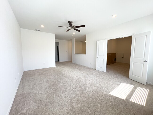 Building Photo - 2533 Olvera Ct