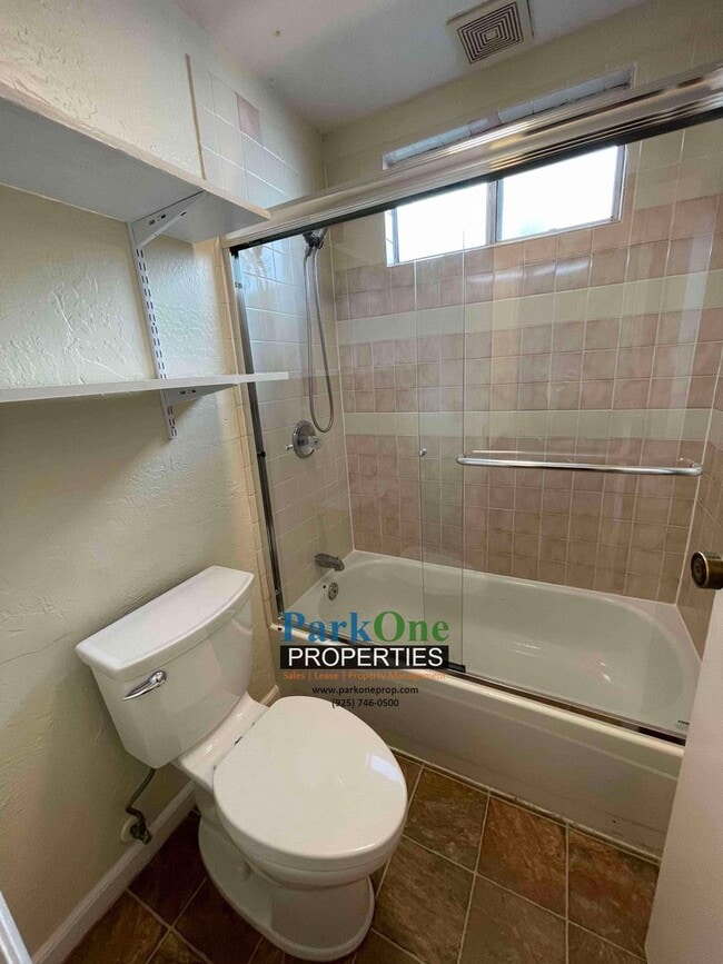 Building Photo - Buckley