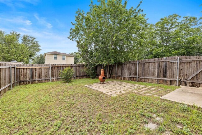Building Photo - 5705 Viewpoint Dr