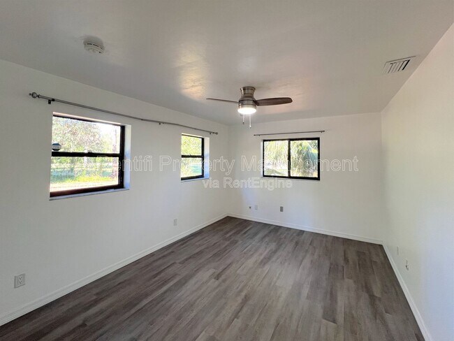 Building Photo - 10951 Ruden Rd