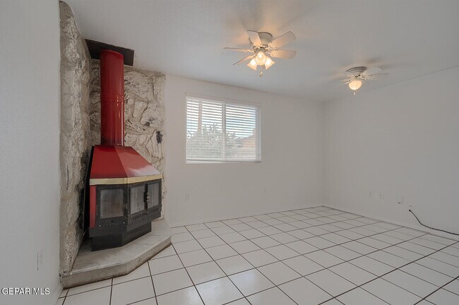 Building Photo - 9632 Gairloch Dr