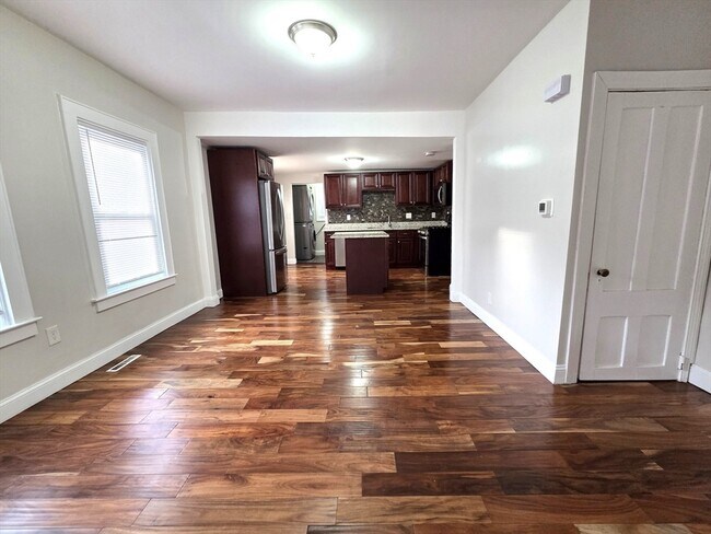 Building Photo - 71 Pratt St