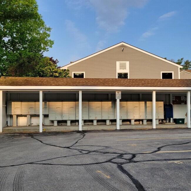 Building Photo - 120 Fisherville Rd
