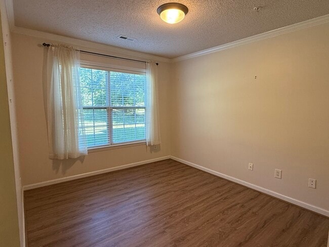 Building Photo - 130 Shallowford Reserve Dr