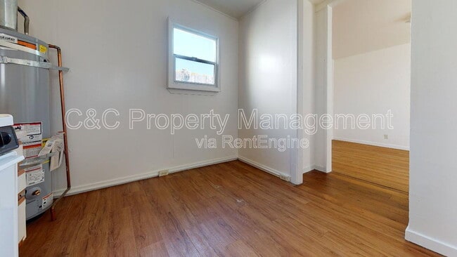 Building Photo - 554 Lighthouse Ave