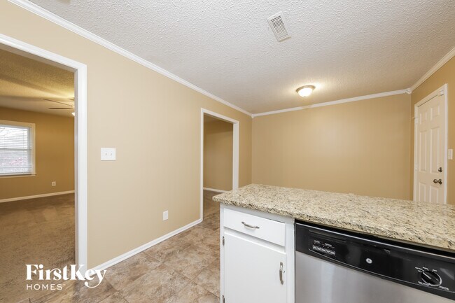 Building Photo - 160 Rhyne Ct