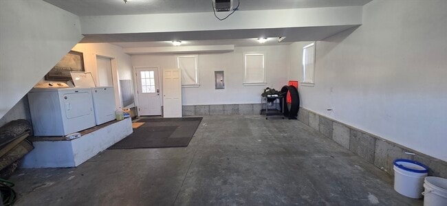 Building Photo - 33 Oceanside Dr