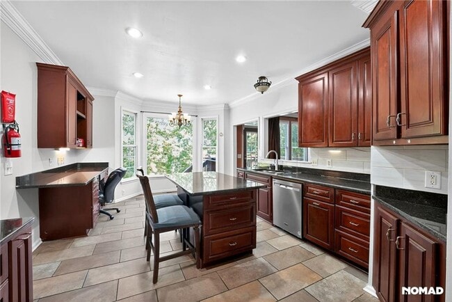 Building Photo - 3962 Sweetwater Pkwy