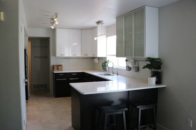 Building Photo - 209 Interlochen Ln