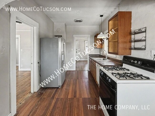 Building Photo - 544 E Speedway Blvd