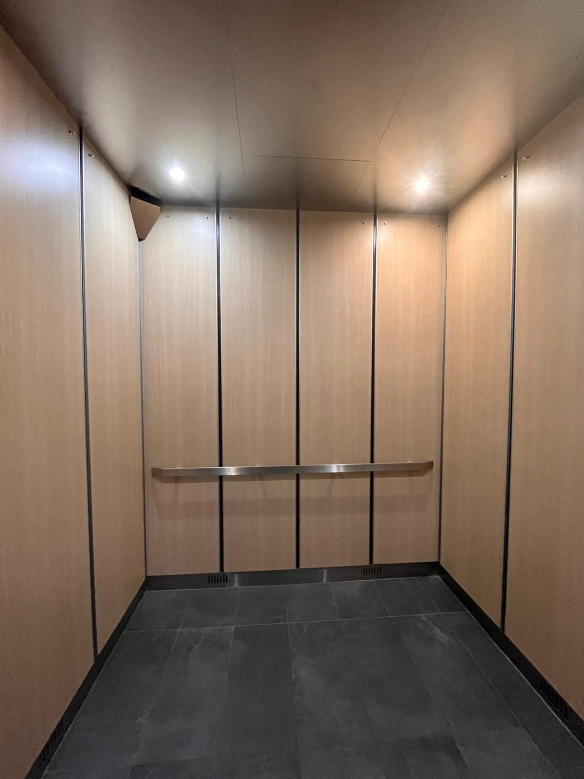 Building Photo - 130 Mallory Ave