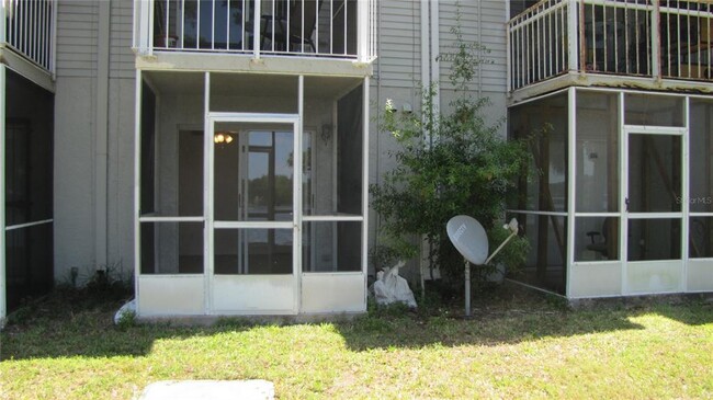Building Photo - 7238 E Bank Dr