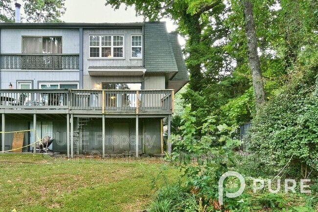 Building Photo - 301 Harbor Heights Dr