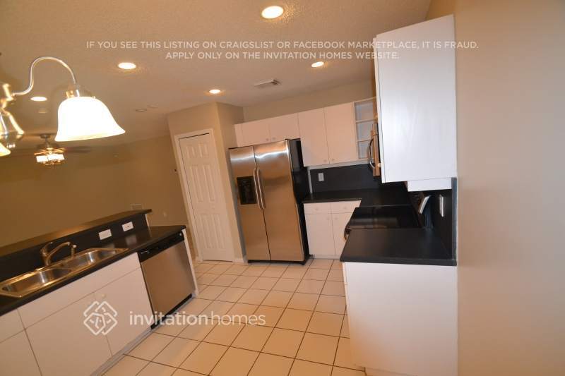Building Photo - 342 SW 190th Terrace