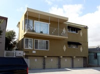 Building Photo - 1121 Daisy Avenue