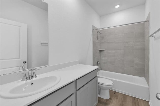 Building Photo - 5009 Hazelnut Ln