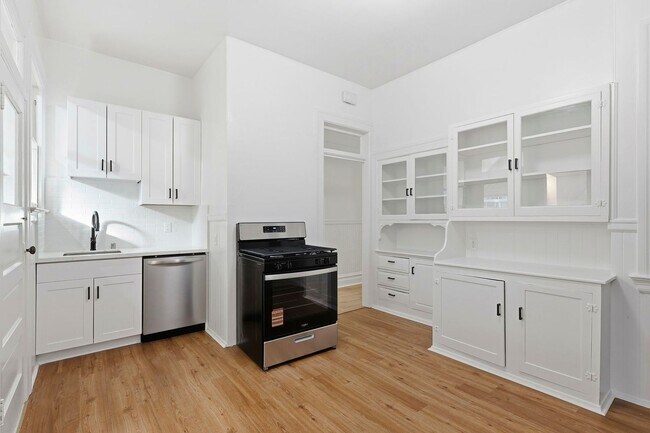 Building Photo - Magnolia Street 43-45