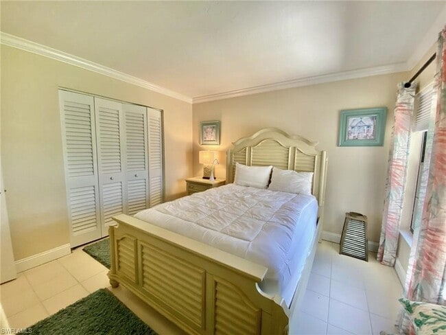 Building Photo - 145 Cypress Way E