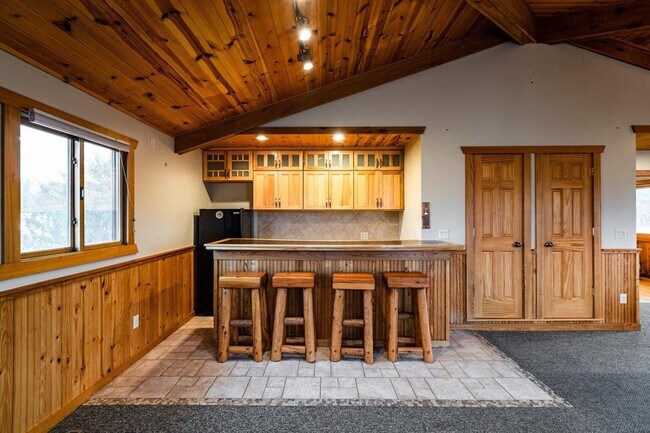 Building Photo - dschase