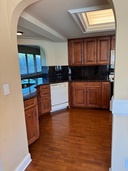 Building Photo - 2815 Countrybrook Dr