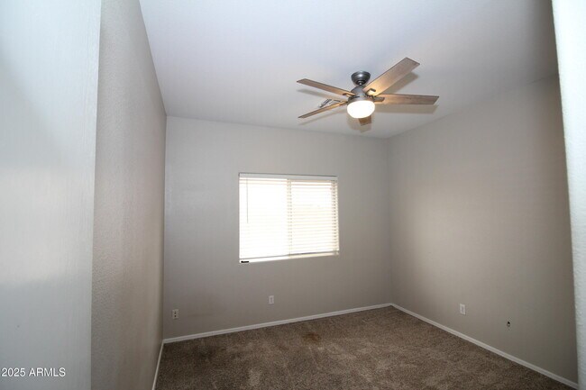 Building Photo - 8166 W Rose Garden Ln