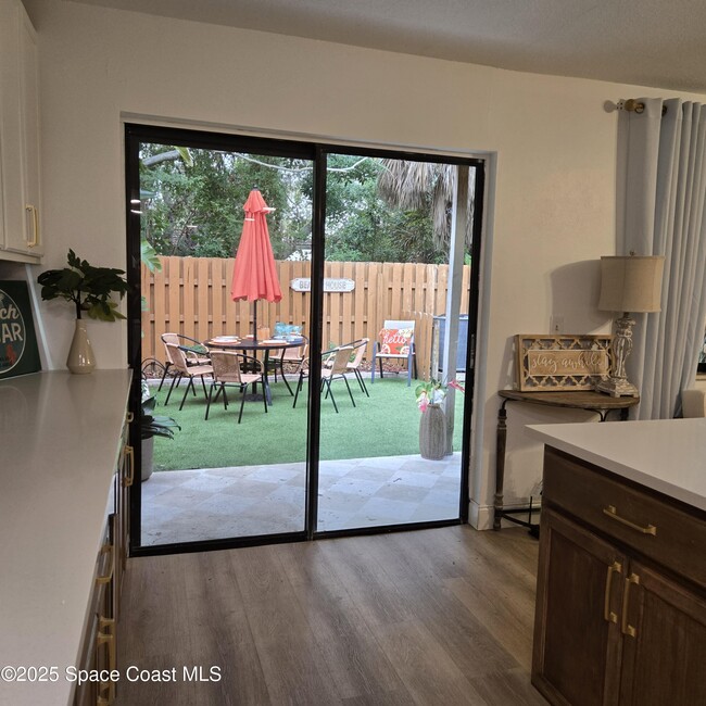 Building Photo - 8761 Ilex Ct