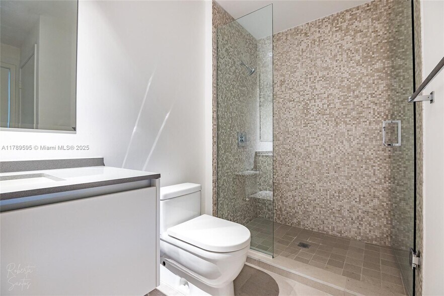 Building Photo - 88 SW 7th St