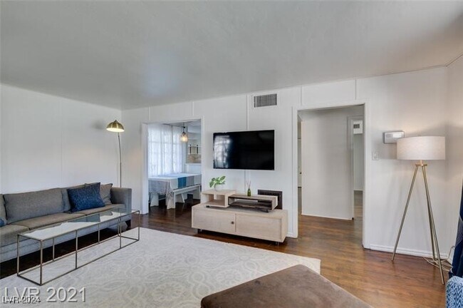 Building Photo - 1217 S 7th St