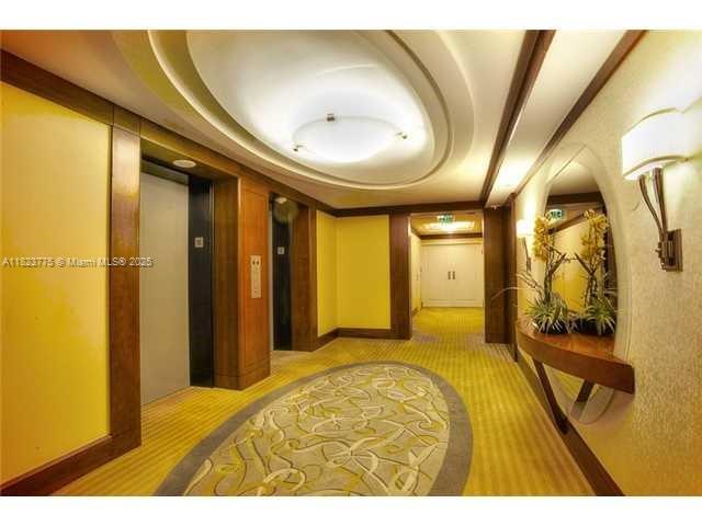 Building Photo - 1581 Brickell Ave