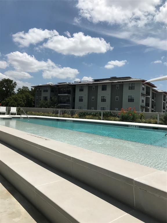 Building Photo - 800 Embassy Dr