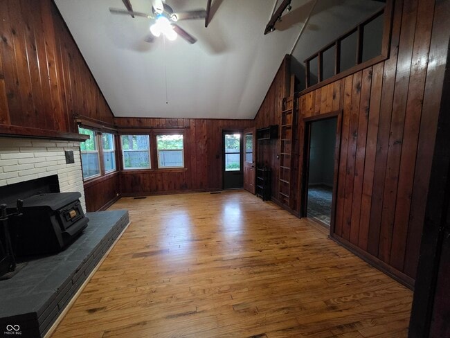 Building Photo - 158 Redbud Ln