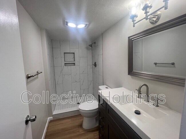 Building Photo - 3101 Lorna Rd