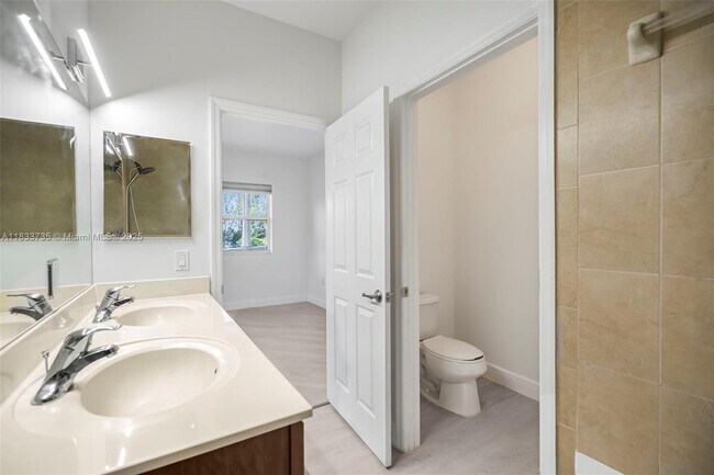 Building Photo - 8650 NW 97th Ave