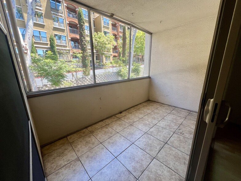 Building Photo - 4891 Collwood Blvd