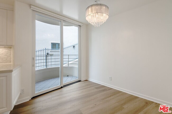 Building Photo - 15425 Antioch St