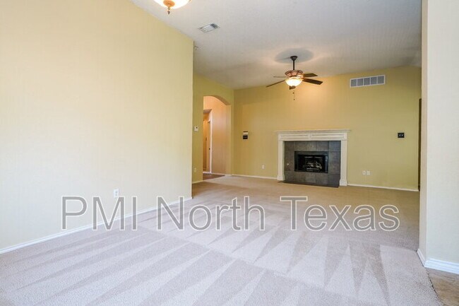 Building Photo - 2708 Berry Hill