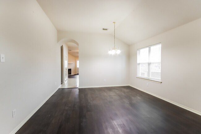 Building Photo - 4522 Marquis Ave