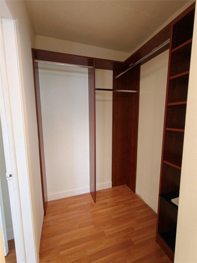 Building Photo - 2755 NE 28th Ave