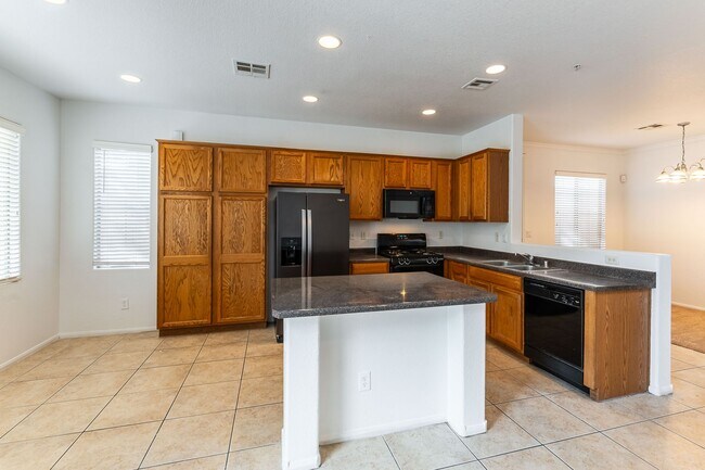 Building Photo - Must See Home in Gated Community!