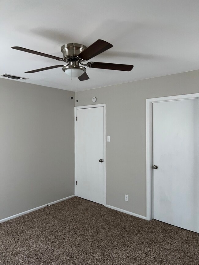 Building Photo - 206 Balboa Dr