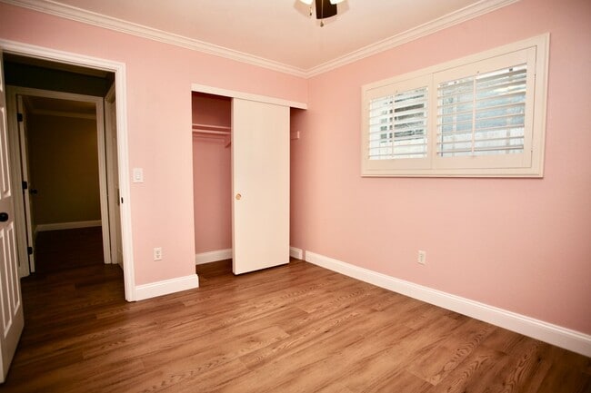 Building Photo - 3br 2ba in a Great Family Neighborhood